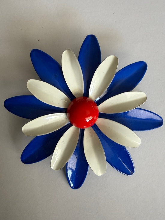 Vintage Jewelry - Vintage Blue White and Red Metal Flower Brooch